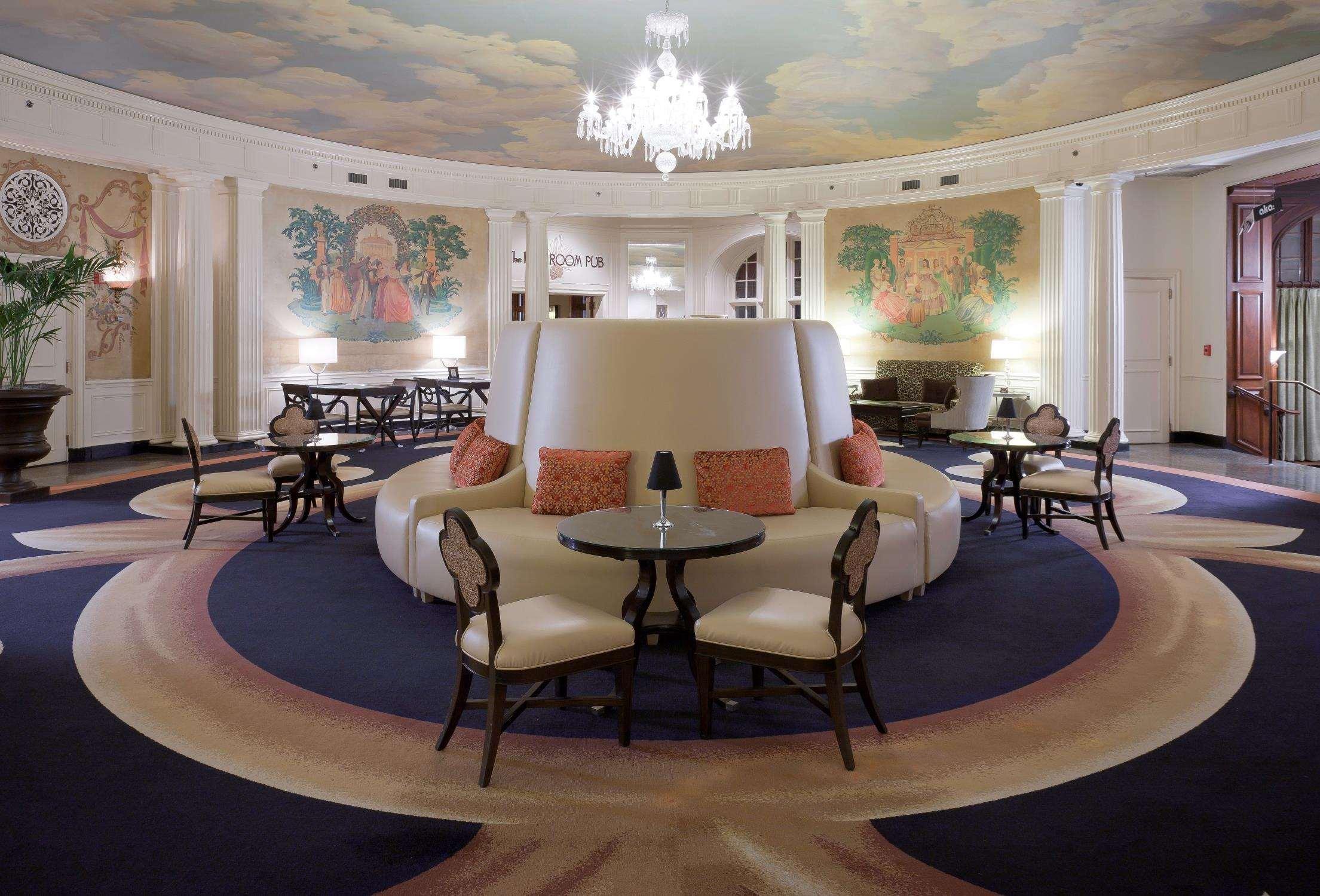 Hotel Roanoke & Conference Center, Curio Collection By Hilton Eksteriør bilde